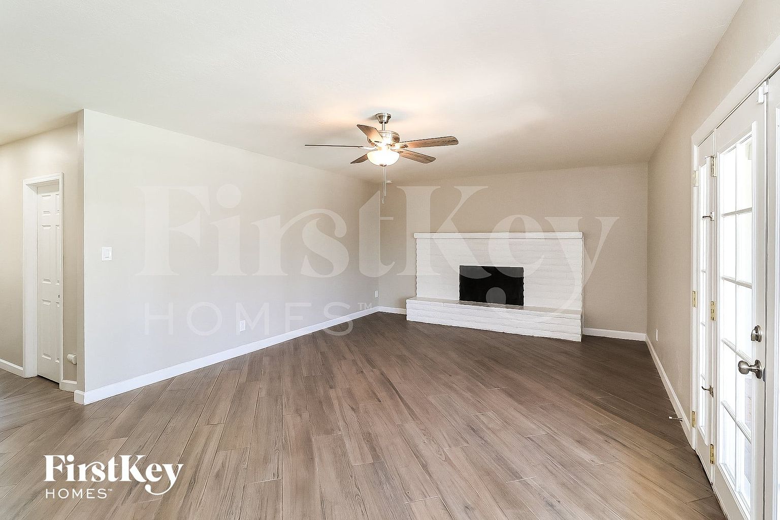 3127 W Shangri La Rd photo 5