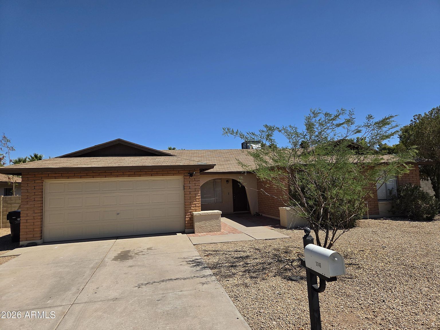 3746 W Surrey Ave Phoenix, AZ 85029 photo 2