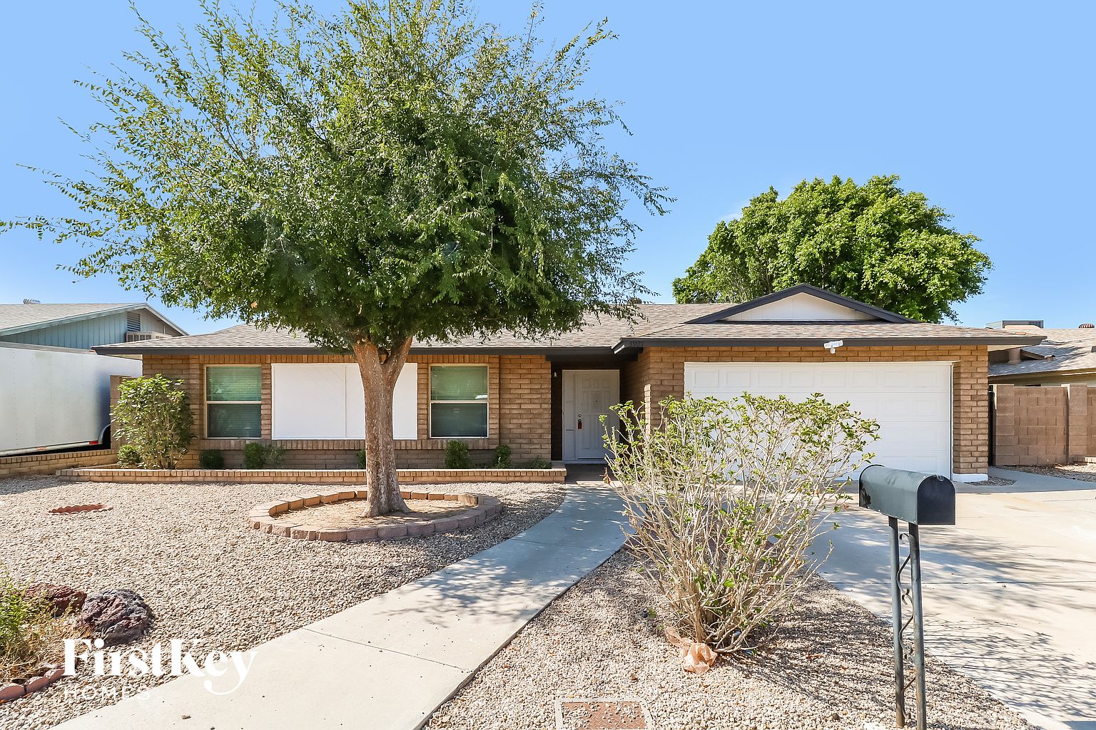3921 W Pershing Ave Phoenix, AZ 85029 photo 2