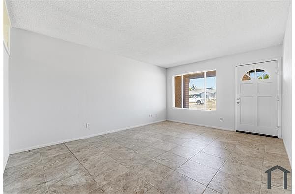 4047 W Sweetwater Ave Phoenix, AZ 85029 photo 4