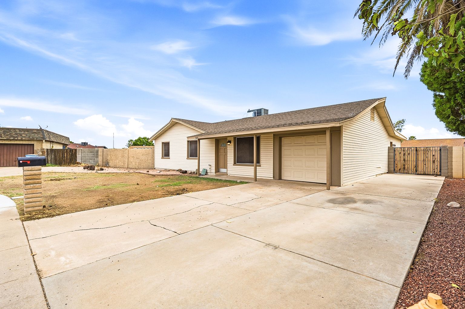 3601 W Cortez St photo 2