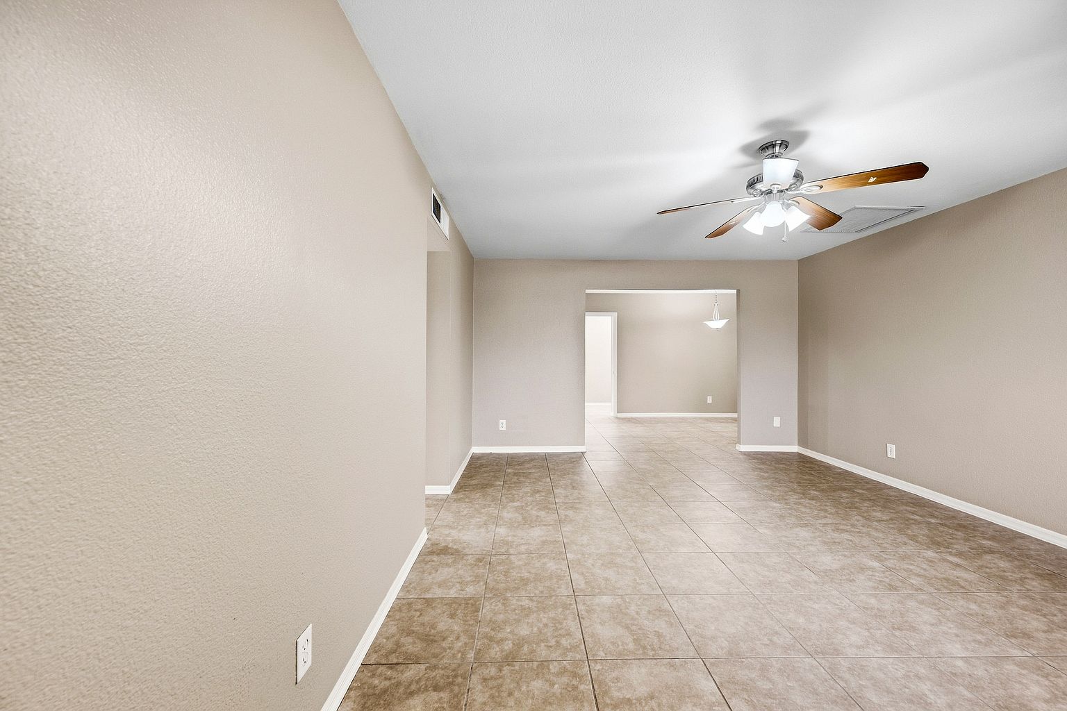 3601 W Cortez St photo 5
