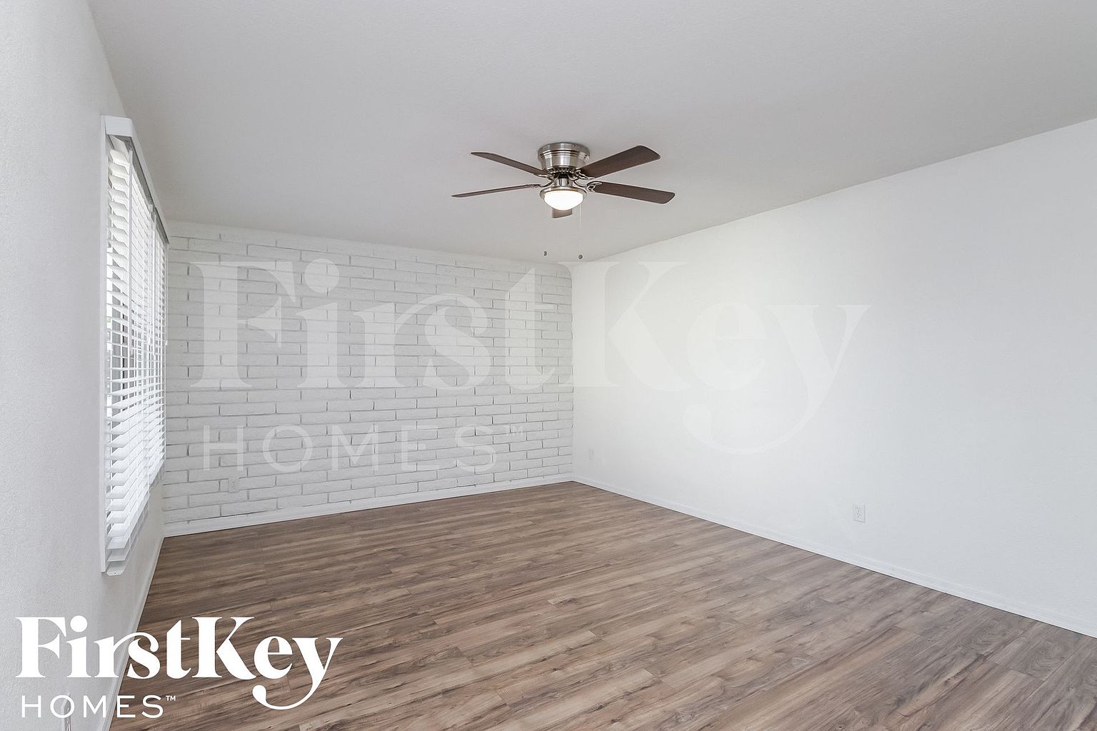 3734 W Sierra St Phoenix, AZ 85029 photo 4