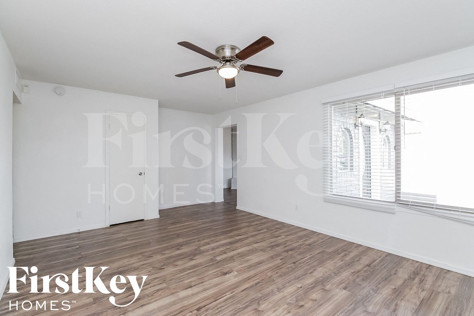 3734 W Sierra St Phoenix, AZ 85029 photo 5