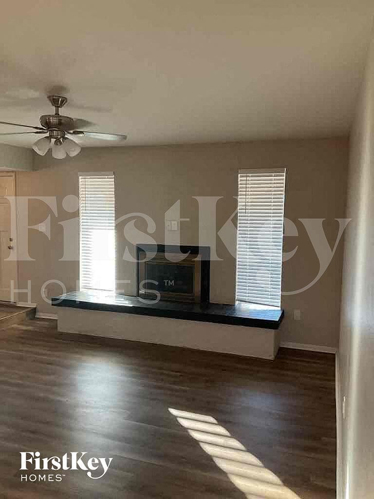 3842 W Cheryl Dr photo 3