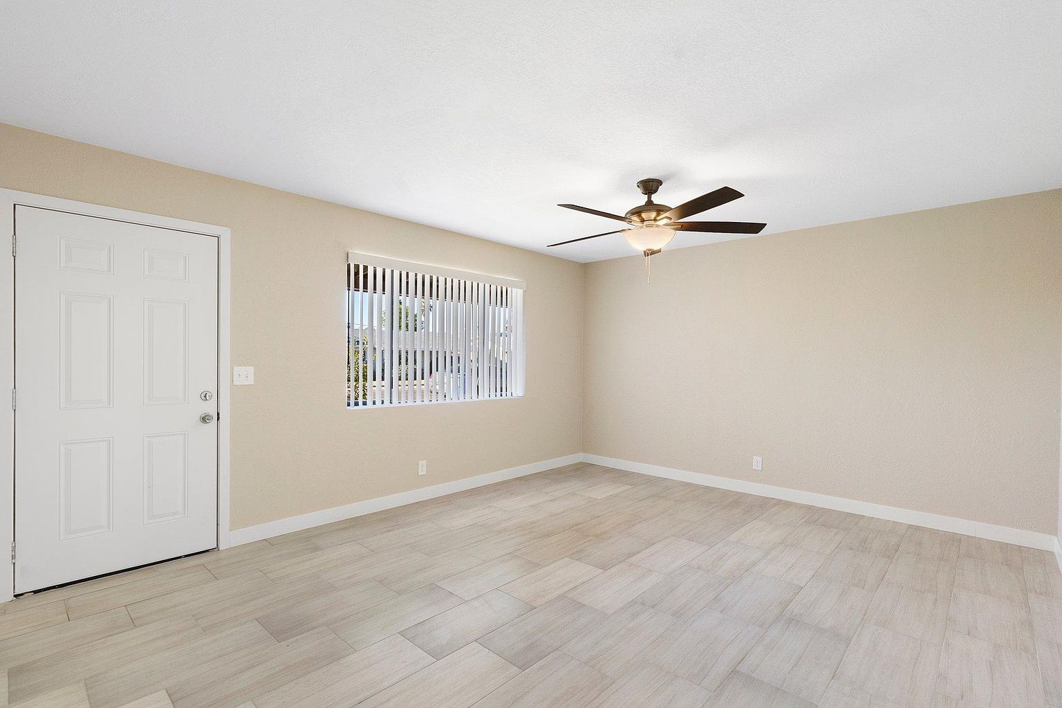 3120 W Columbine Dr photo 3