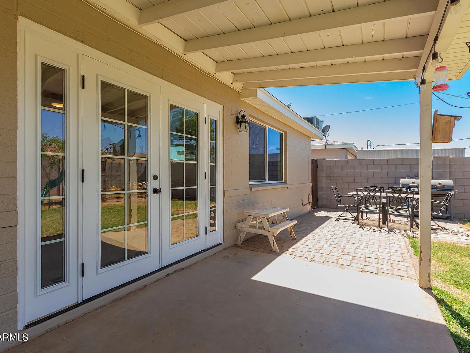 3402 W Laurel Ln photo 3