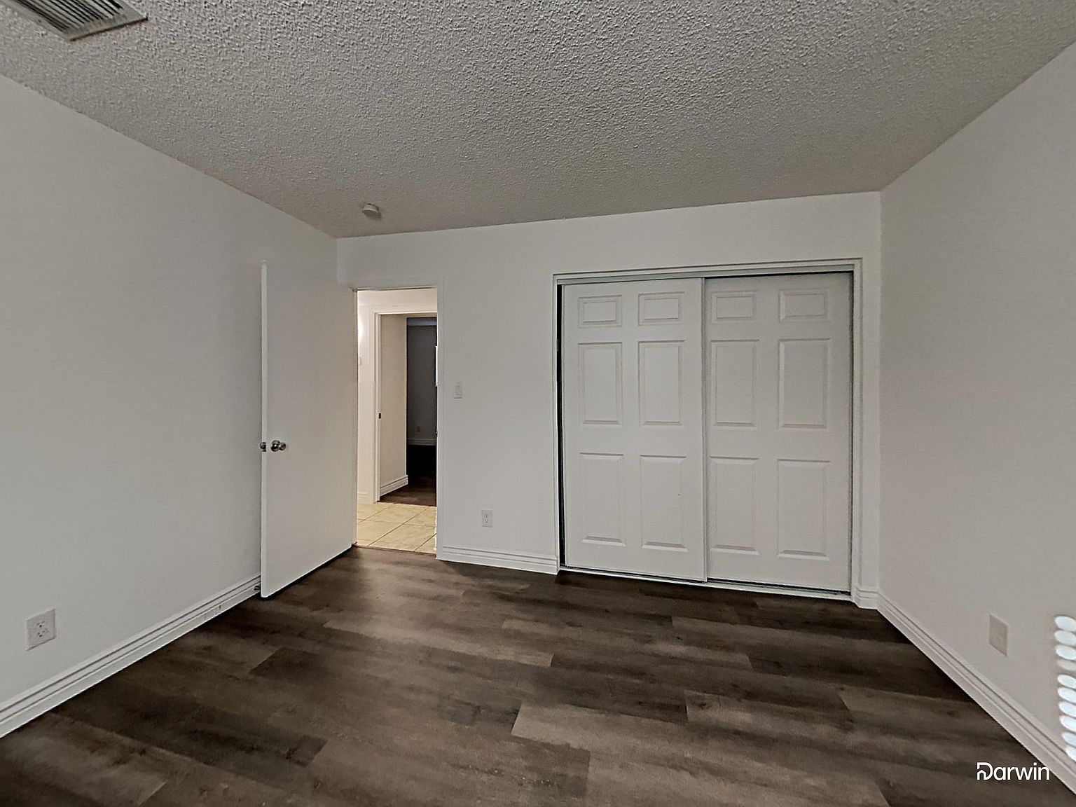 2402 W Altadena Ave photo 5
