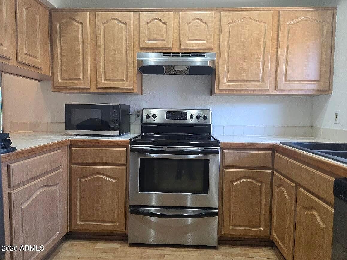 11666 N 28th Dr photo 2