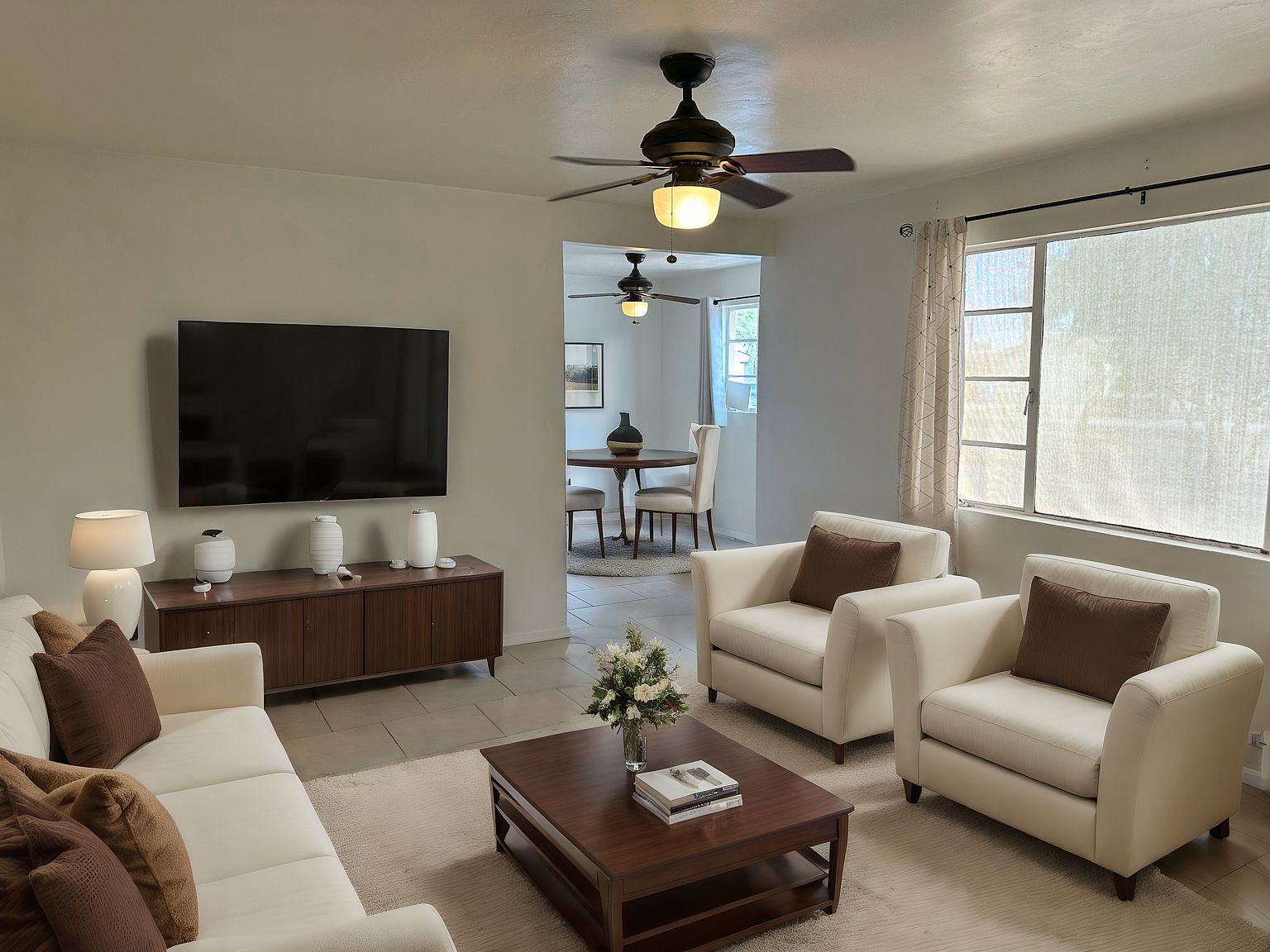 2942 W Butler Dr Phoenix, AZ 85051 photo 2