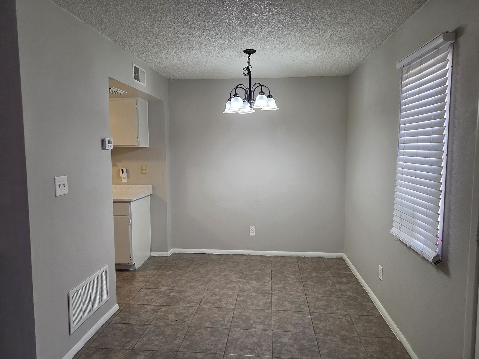 3213 W Royal Palm Rd photo 5
