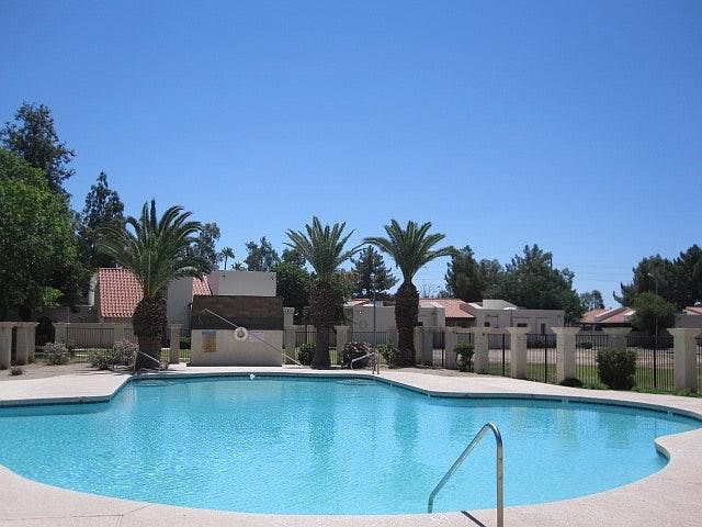3213 W Royal Palm Rd photo 2