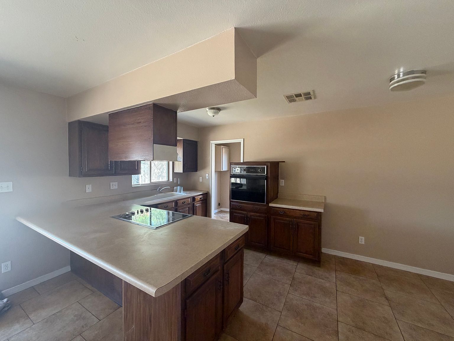 3708 W Loma Ln photo 5