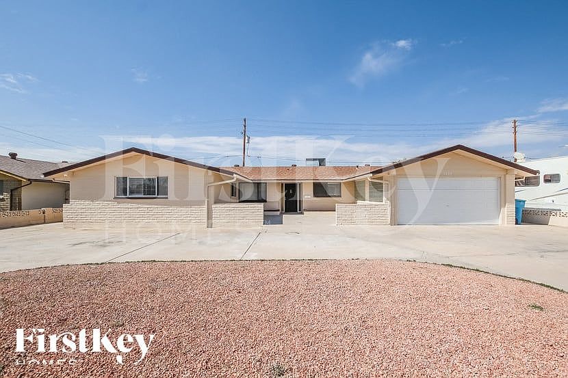 3826 W Griswold Rd Phoenix, AZ 85051 photo 2