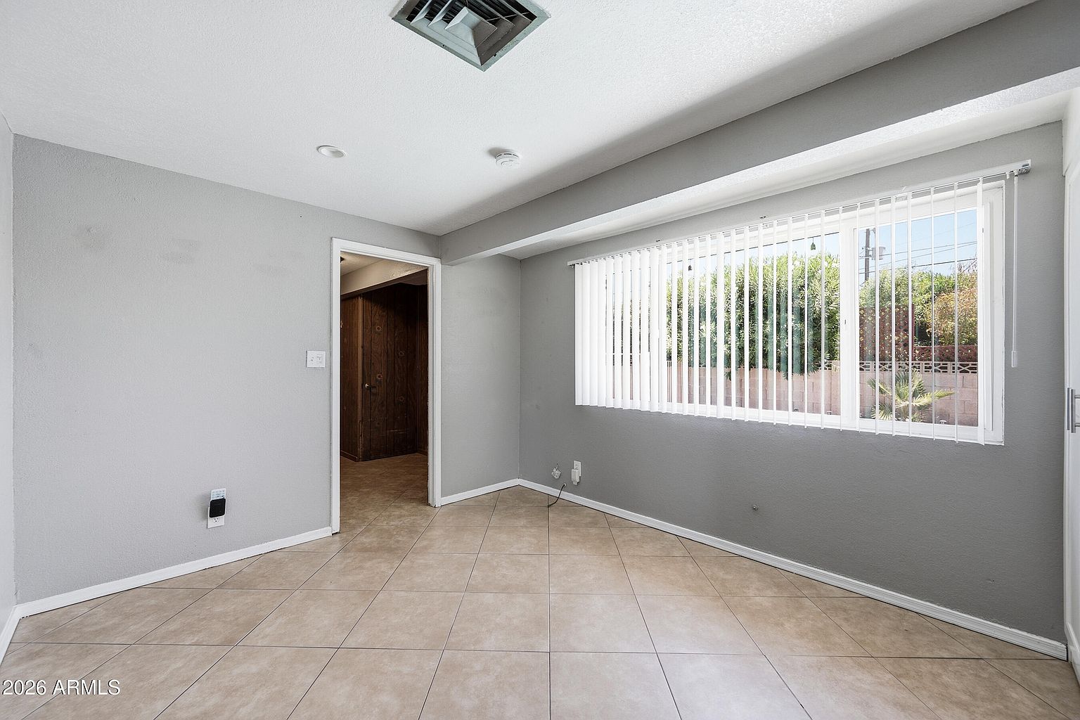 3737 W Griswold Rd Phoenix, AZ 85051 photo 2