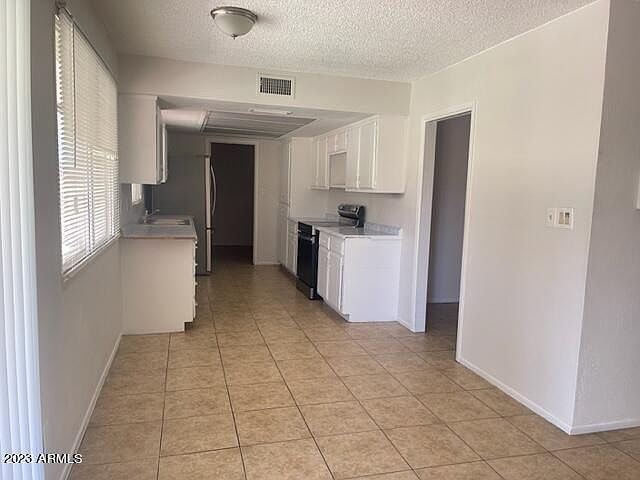 2918 W Glendale Ave photo 4