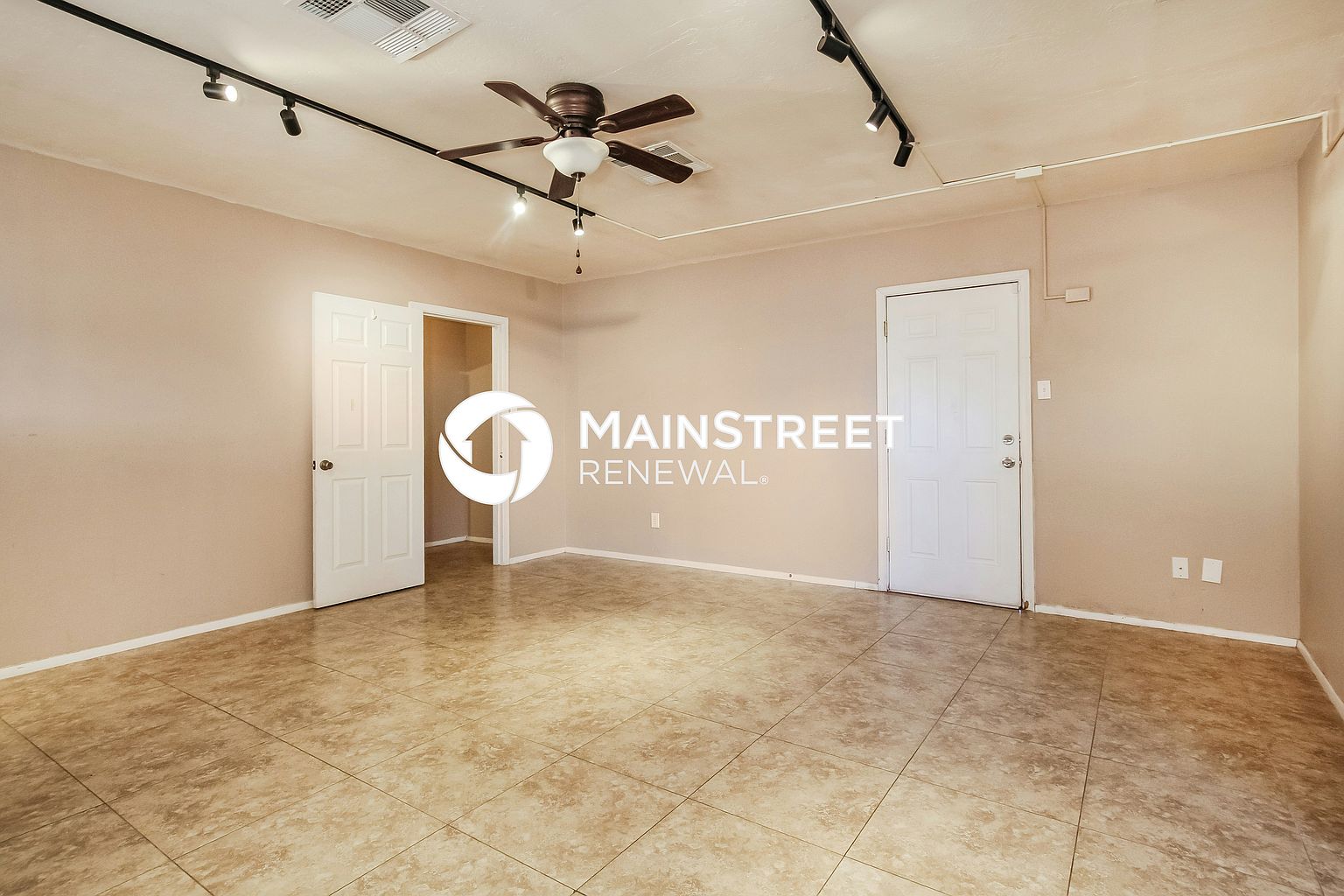3907 W Kaler Dr Phoenix, AZ 85051 photo 3