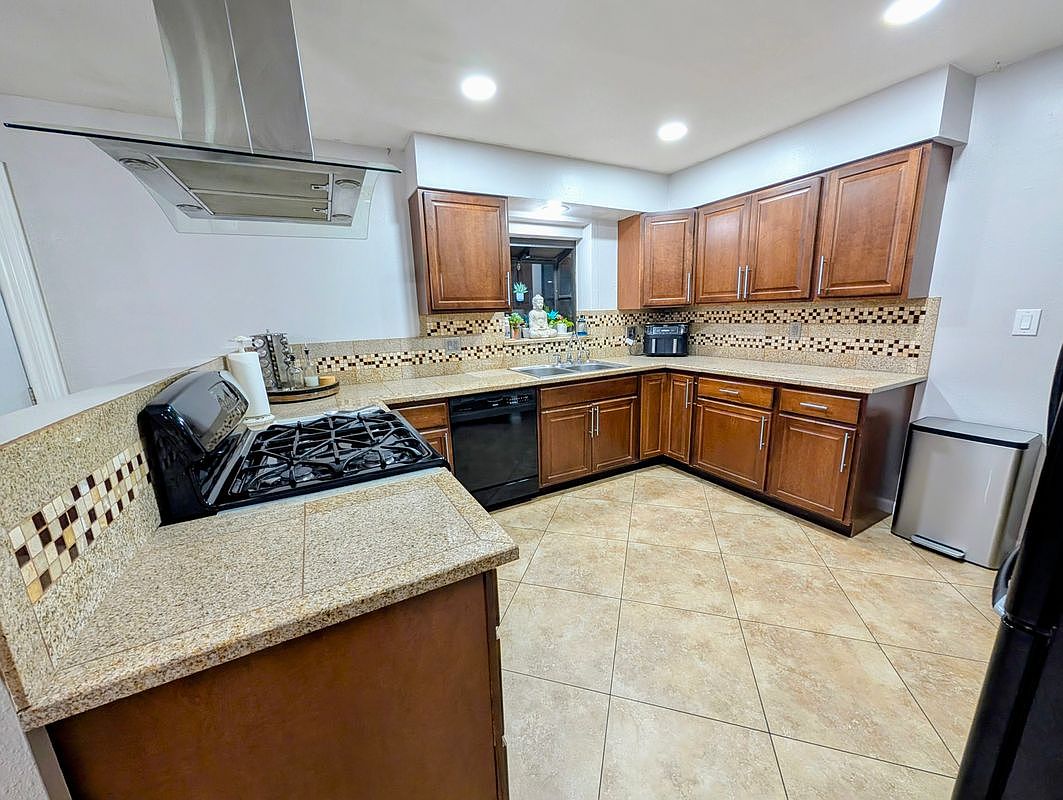 3709 W Tuckey Ln Phoenix, AZ 85019 photo 4