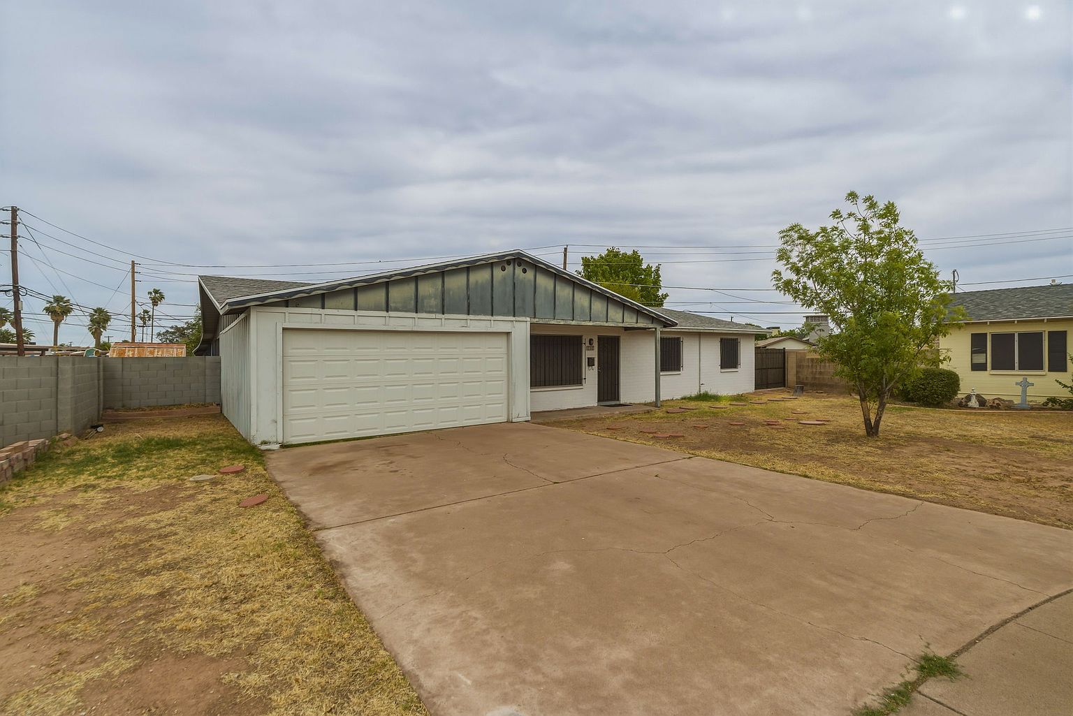 3636 W Keim Dr Phoenix, AZ 85019 photo 4
