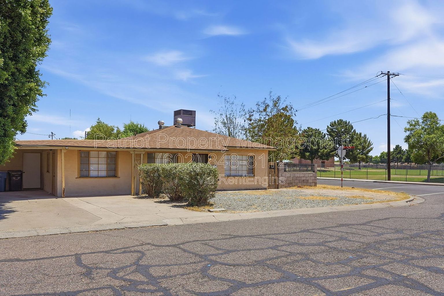 6701 N 33rd Ave Phoenix, AZ 85017 photo 2