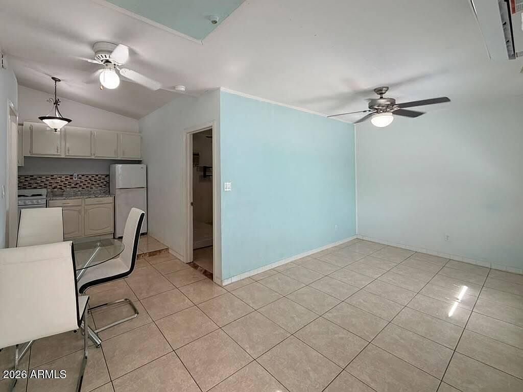 2923 W Keim Dr photo 3