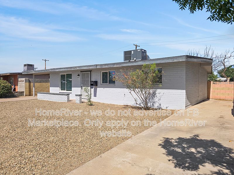 6019 N 32nd Dr photo 4