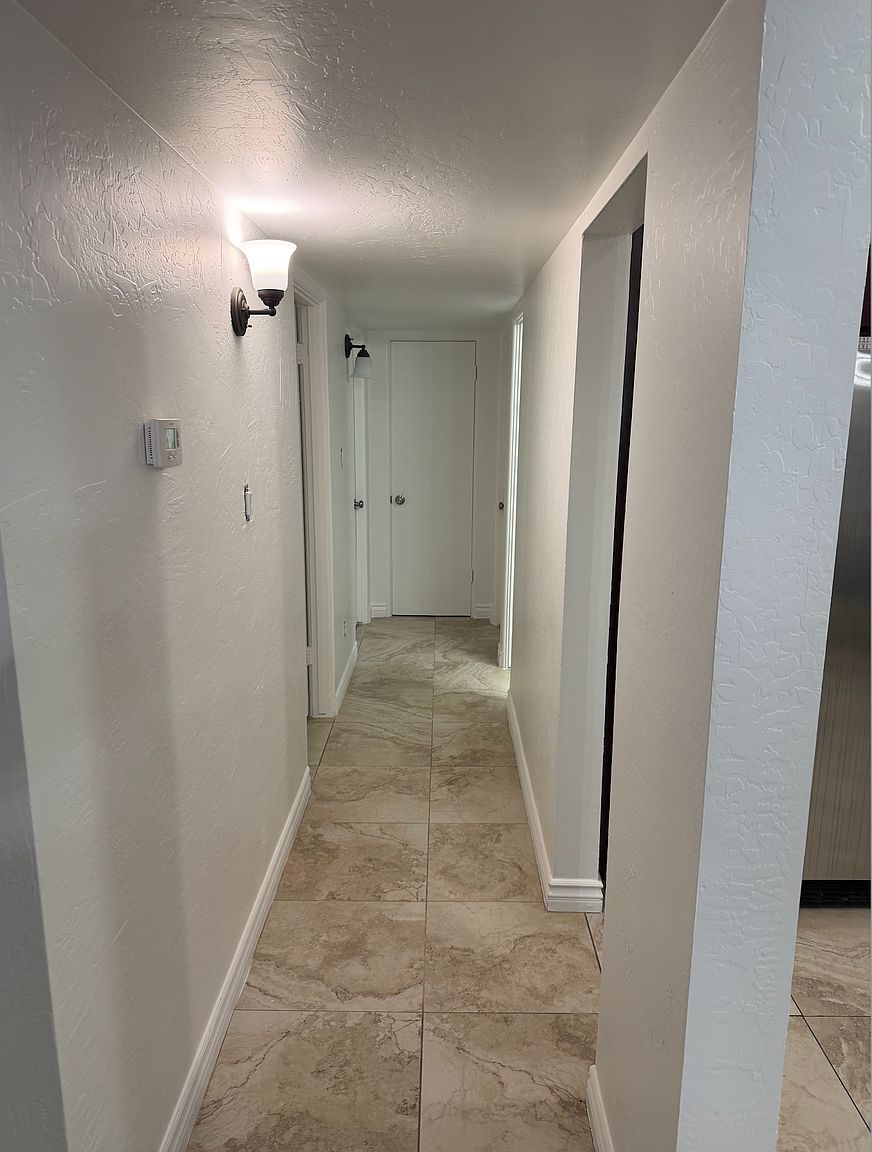 3321 W Rancho Dr photo 5