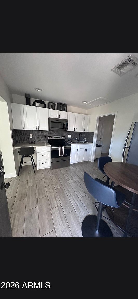 2114 W San Juan Ave Phoenix, AZ 85015 photo 4