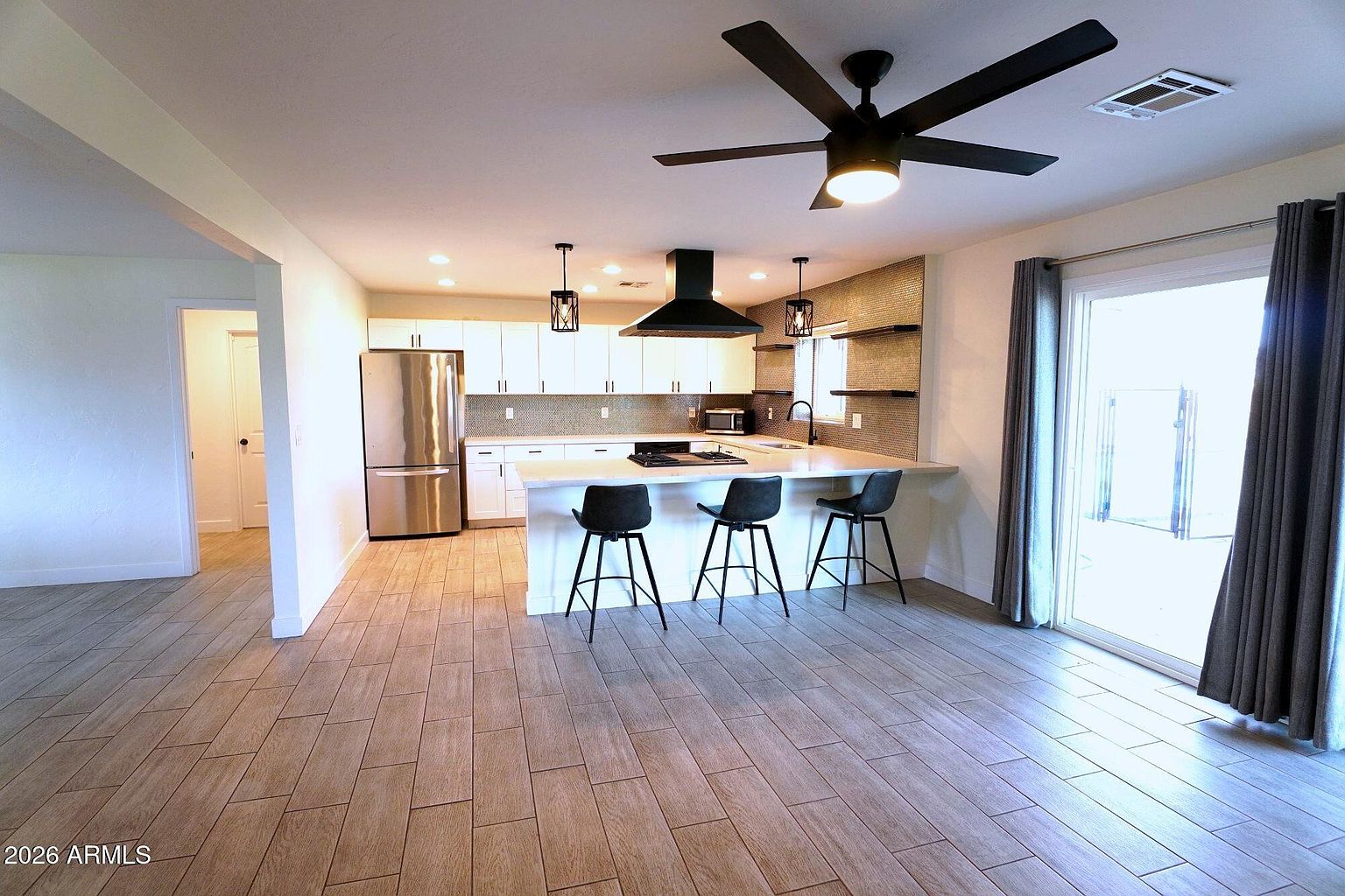 2114 W San Juan Ave Phoenix, AZ 85015 photo 3