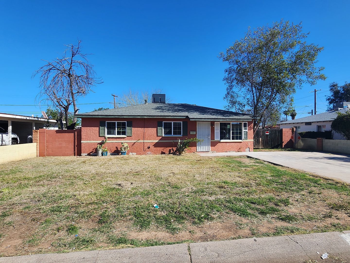 2732 W Luke Ave photo 4