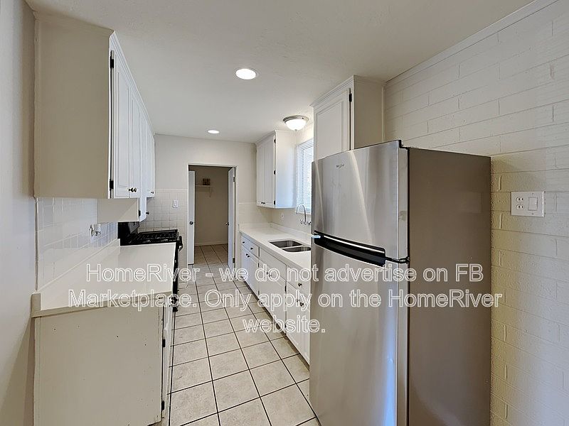 3212 W Marshall Ave photo 4