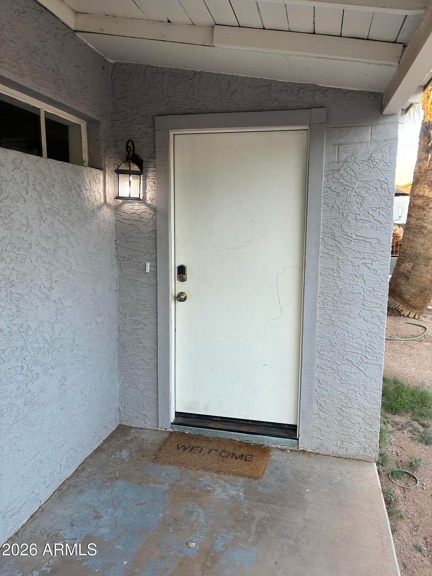 2336 W Orange Dr photo 3