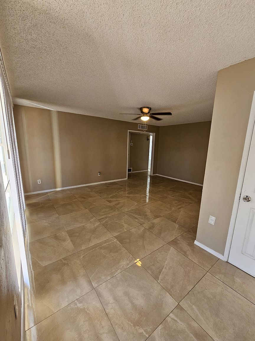3406 W Pierson St photo 4