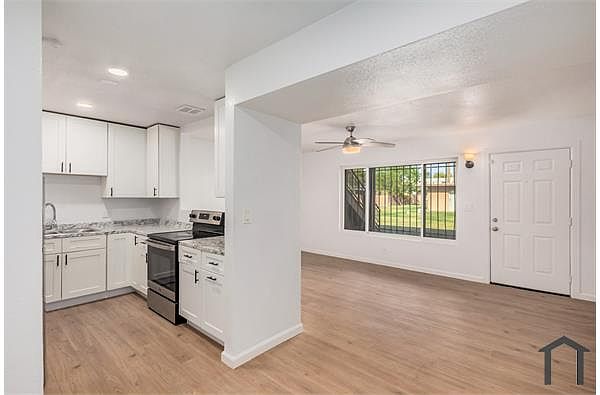 2411 W Hazelwood St Phoenix, AZ 85015 photo 2