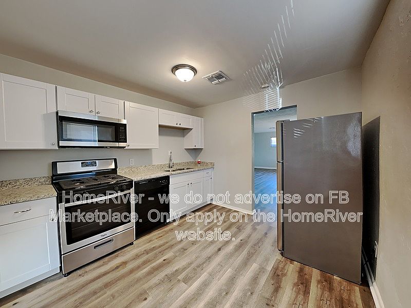 2216 W Minnezona Ave photo 5