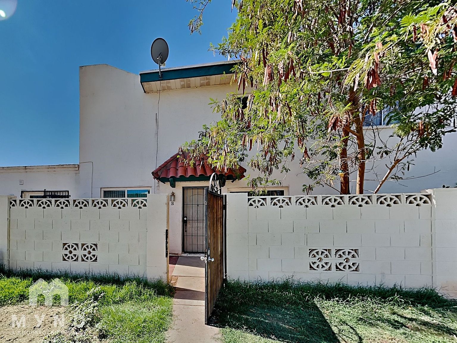 2132 W Glenrosa Ave. photo 4