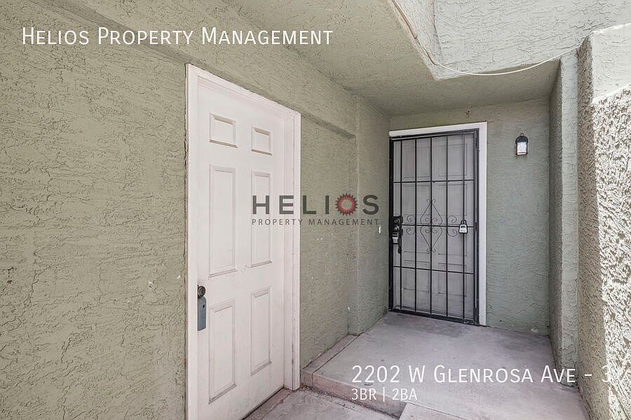 2202 W Glenrosa Ave Phoenix, AZ 85015 photo 4