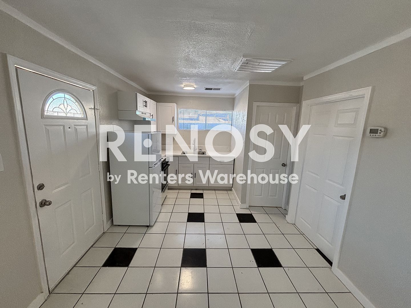 2818 W Heatherbrae Dr Phoenix, AZ 85017 photo 2