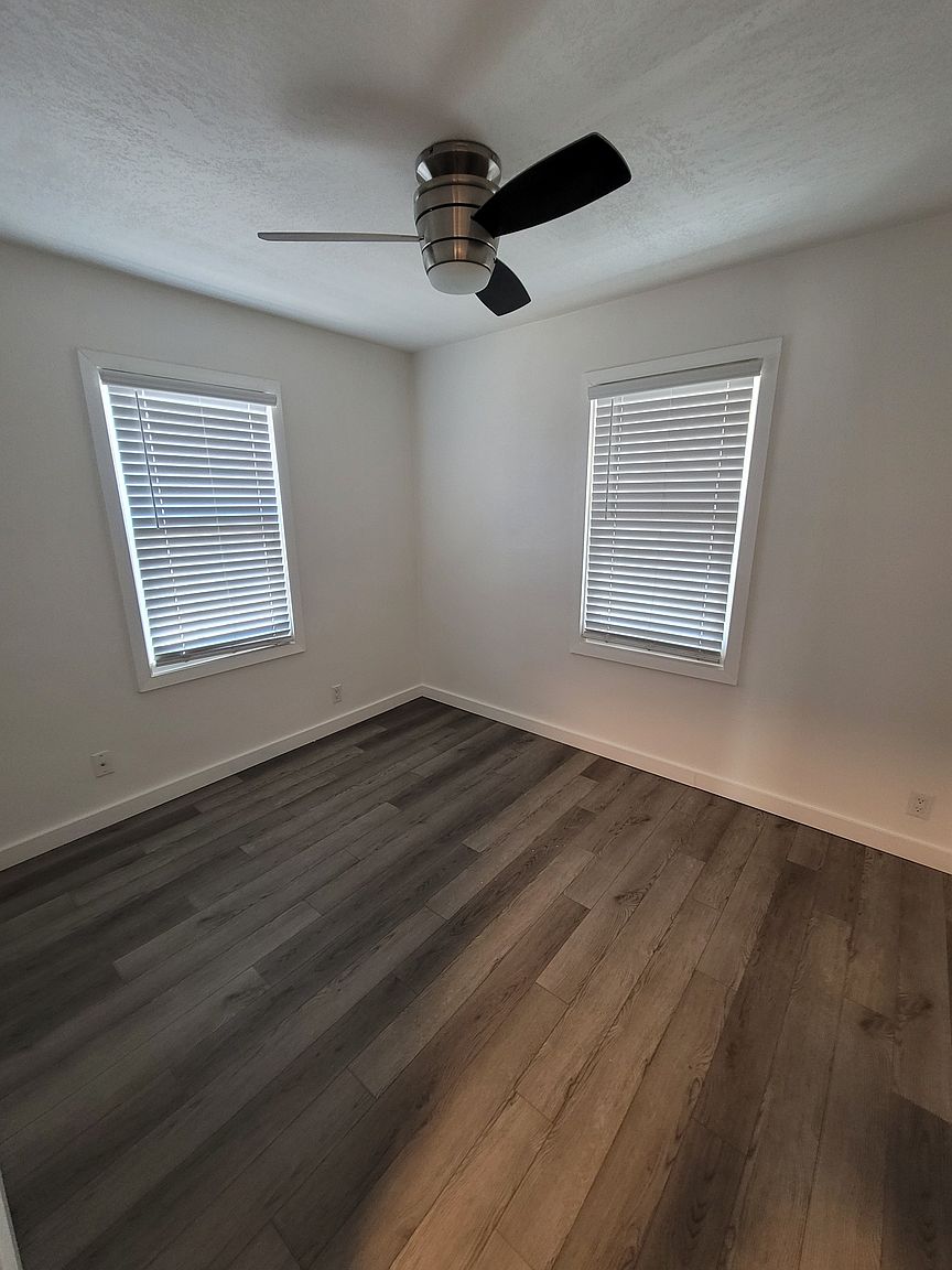 1007 E Campbell Ave photo 5