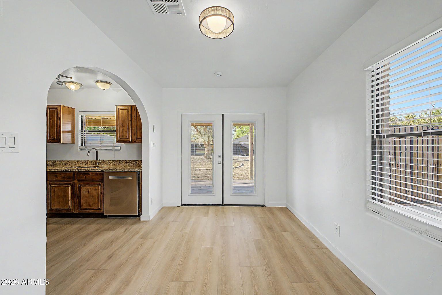 156 W Highland Ave Phoenix, AZ 85013 photo 5