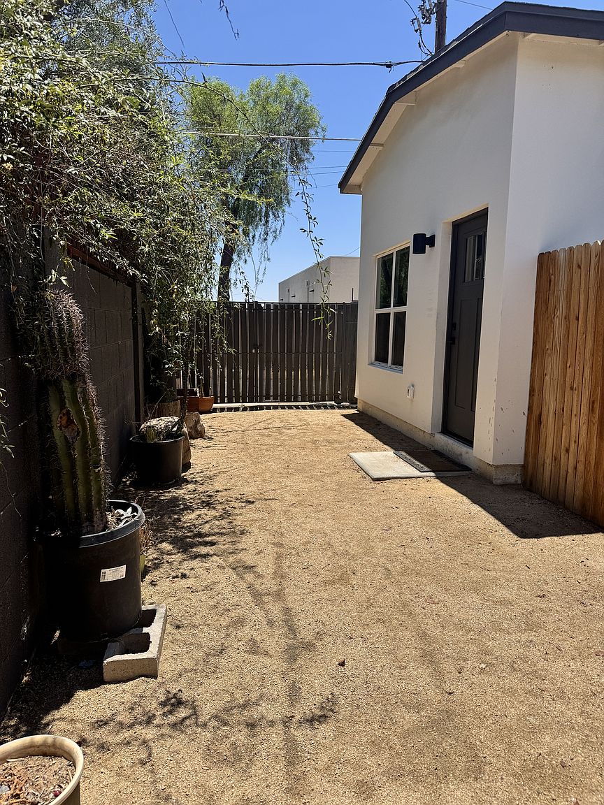 1839 W Hazelwood St Phoenix, AZ 85015 photo 2