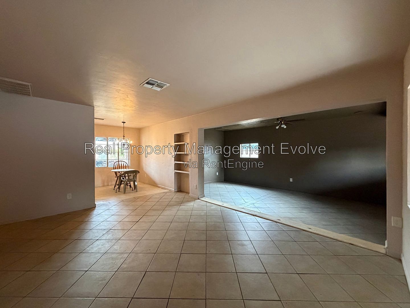 2320 W Rose Ln photo 5