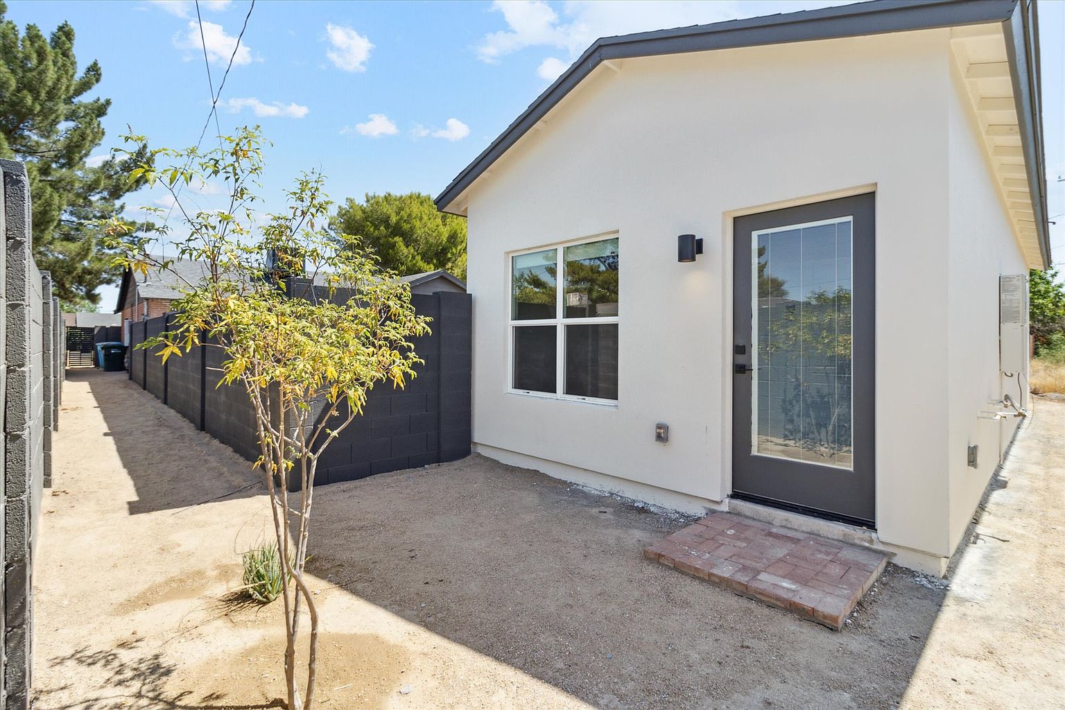 1507 W Keim Dr
