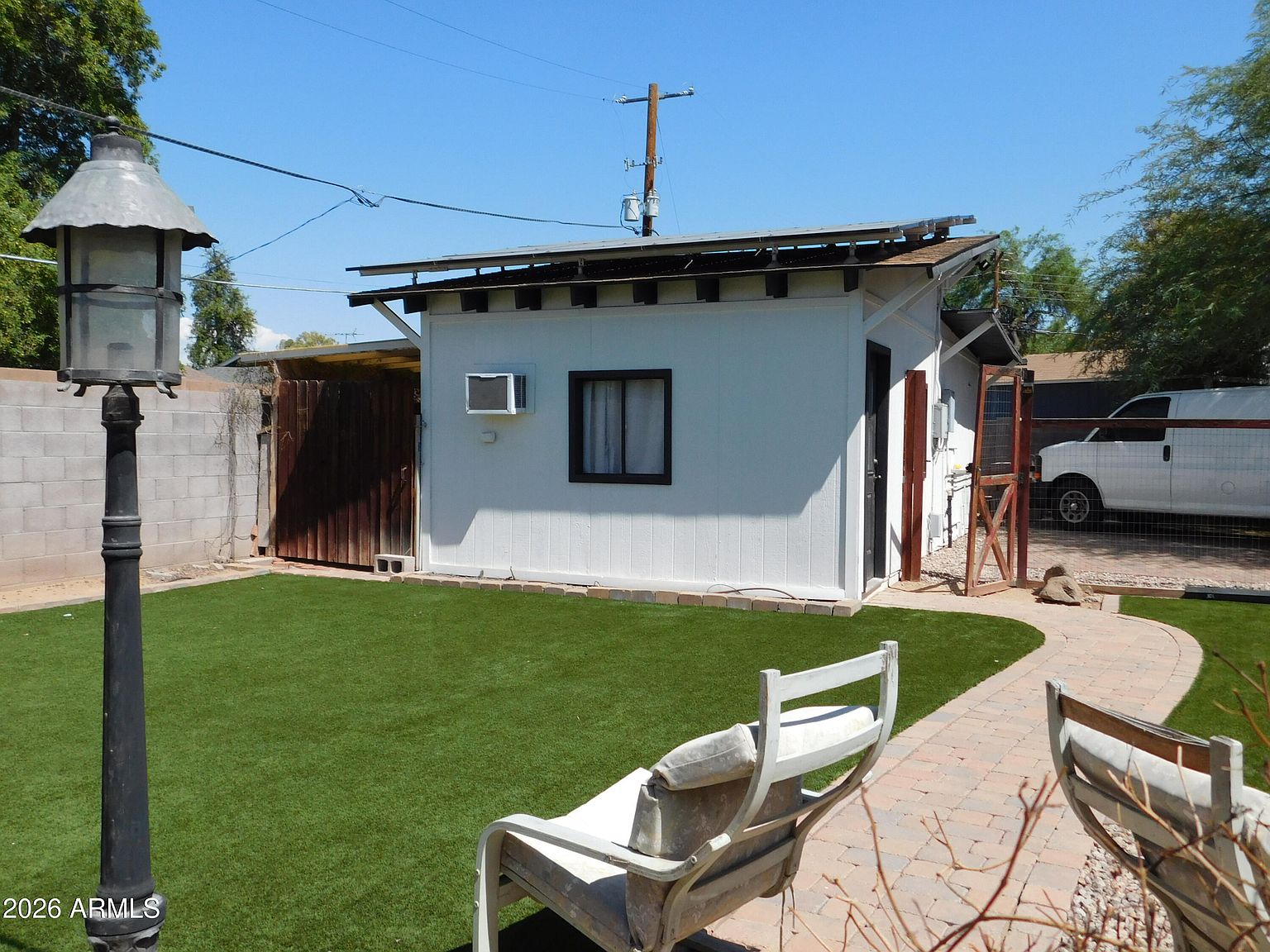1618 W Gardenia Dr photo 5
