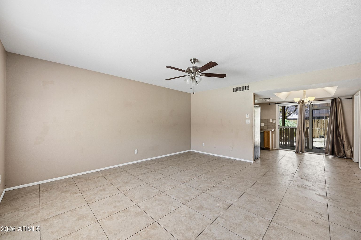 10411 N 11TH Avenue photo 5