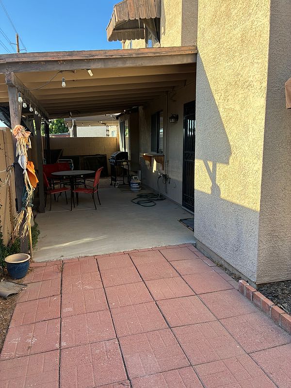 9024 N 14th Dr photo 4