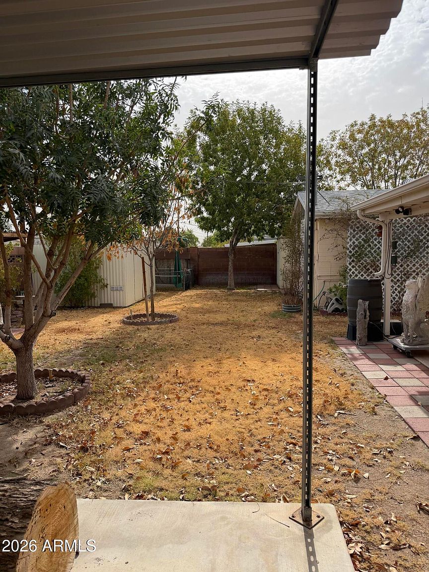 2426 W Echo Ln photo 3
