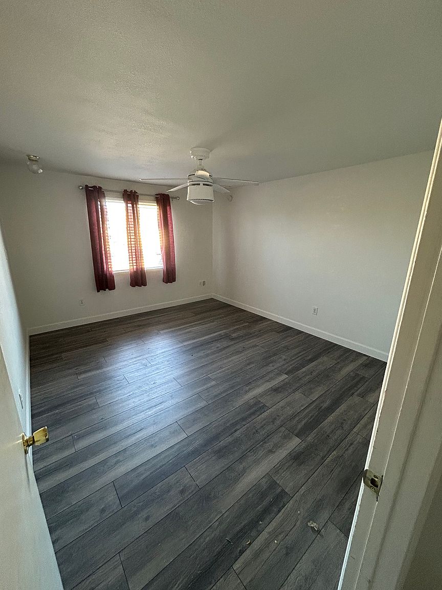1715 W Pershing Ave Phoenix, AZ 85029 photo 3