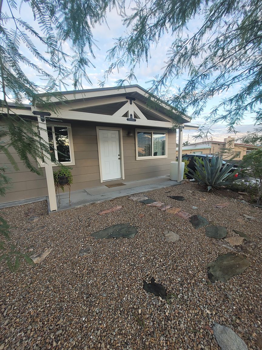 11219 N 15th Ln photo 2