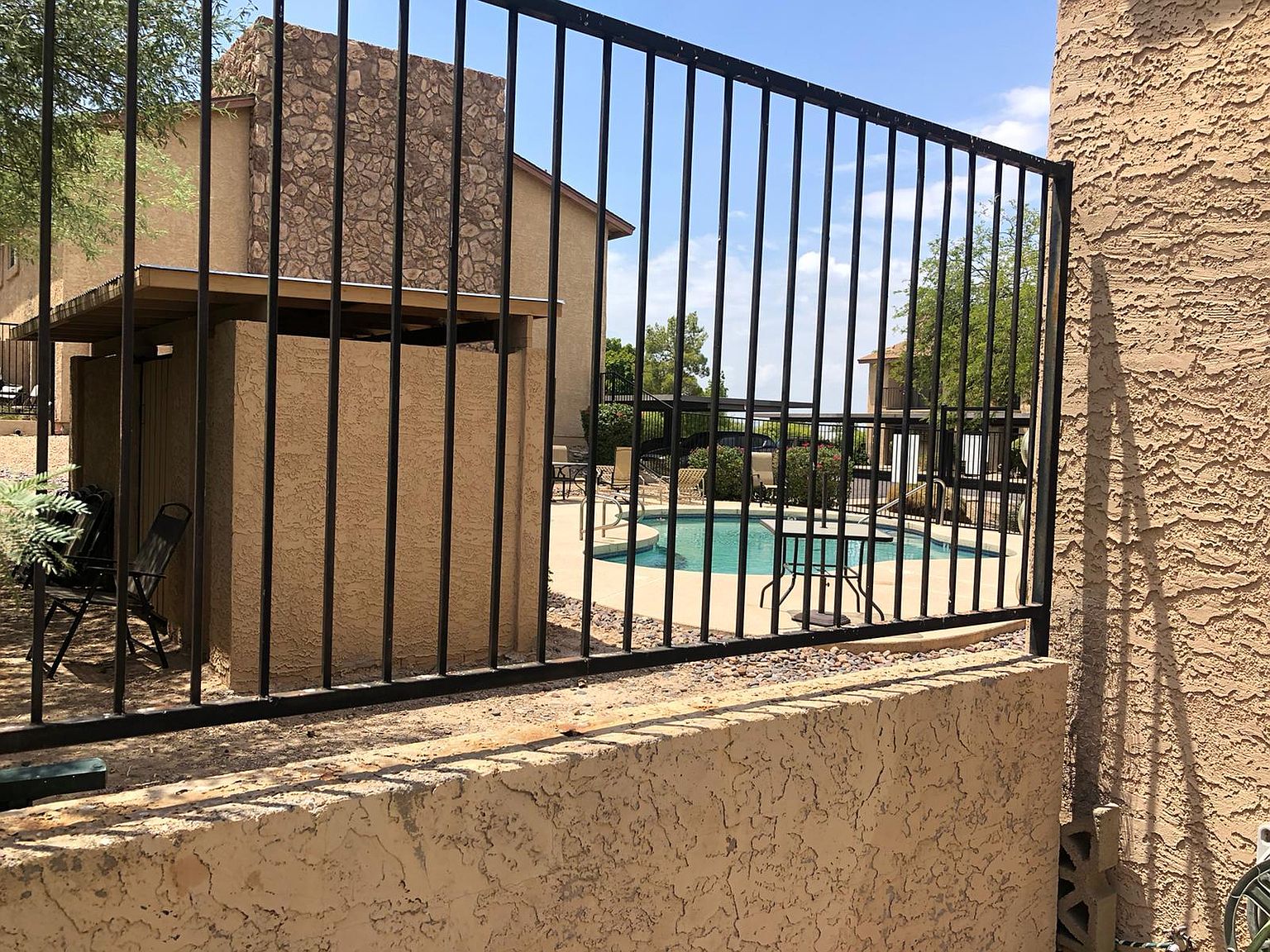 1545 E Sahuaro Dr photo 5